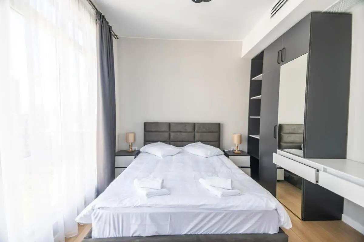 Roion Batumi Stylish 2Br Apartment A1603 With Pool