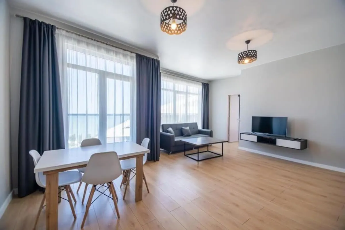 Roion Batumi Stylish 2Br Apartment A1603 With Pool